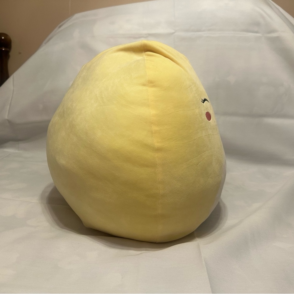 SQUISHMALLOW - Picture 3 of 3